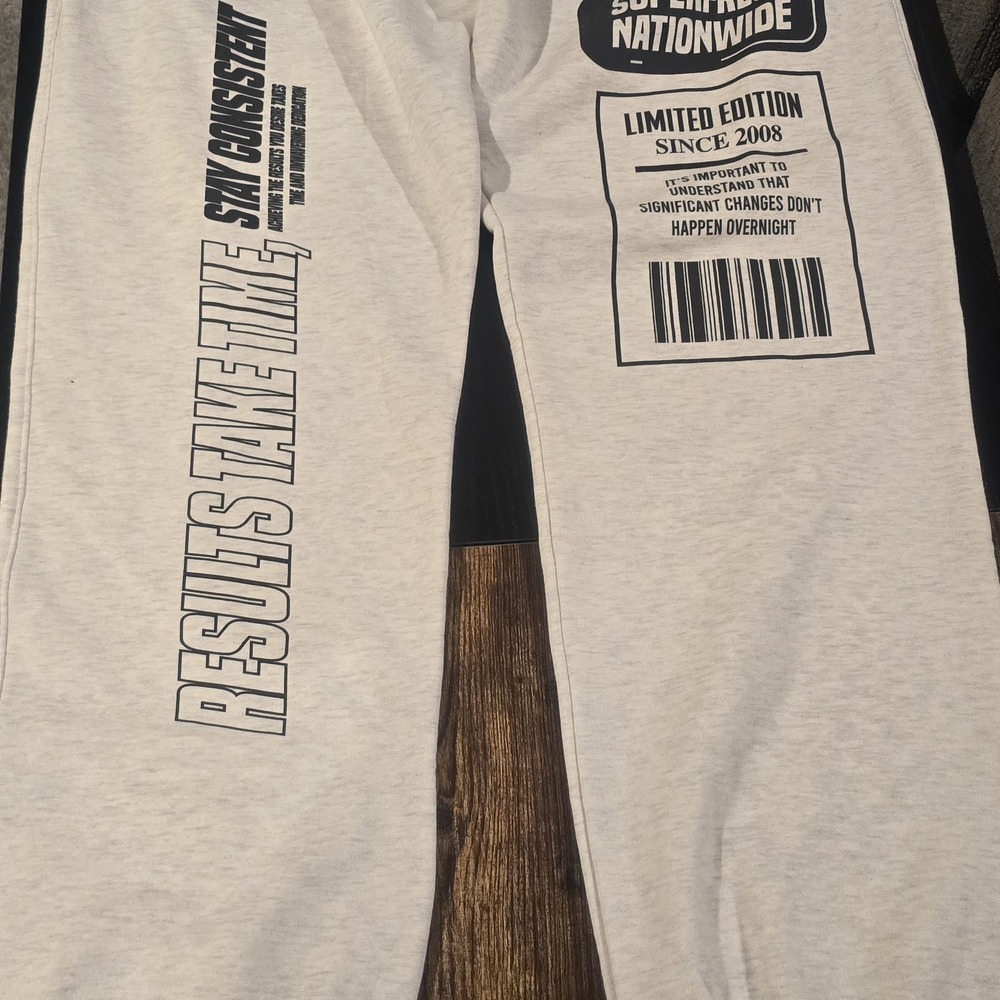 Men's Light Gray Graphic Sweatpants